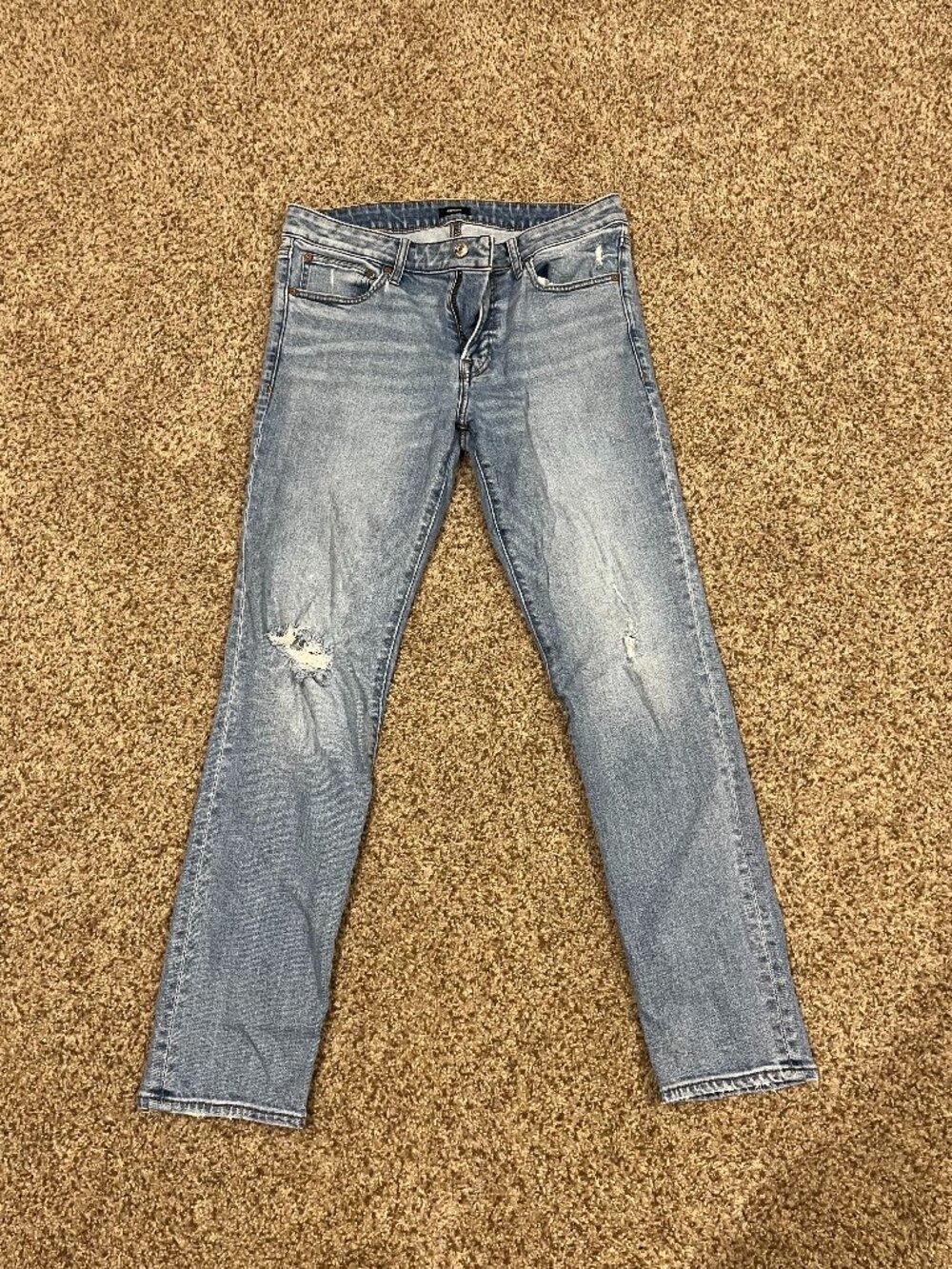 Express Men’s Slim Fit Distressed Light Wash Jeans 32x32
